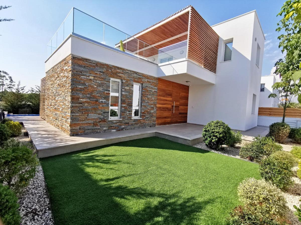 Nikki - Villa